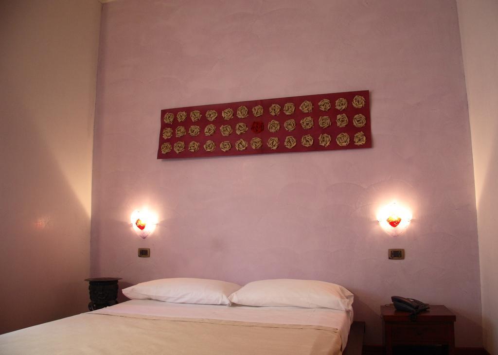 Casa Dei Mercanti Town House Lecce Chambre photo